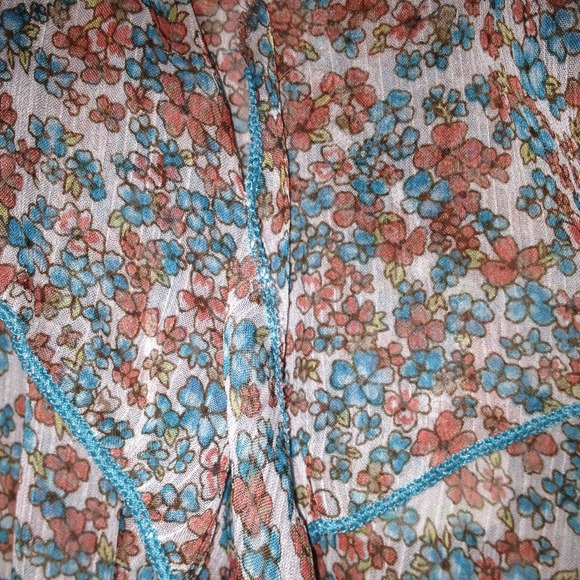 halter top - Picture 3 of 3