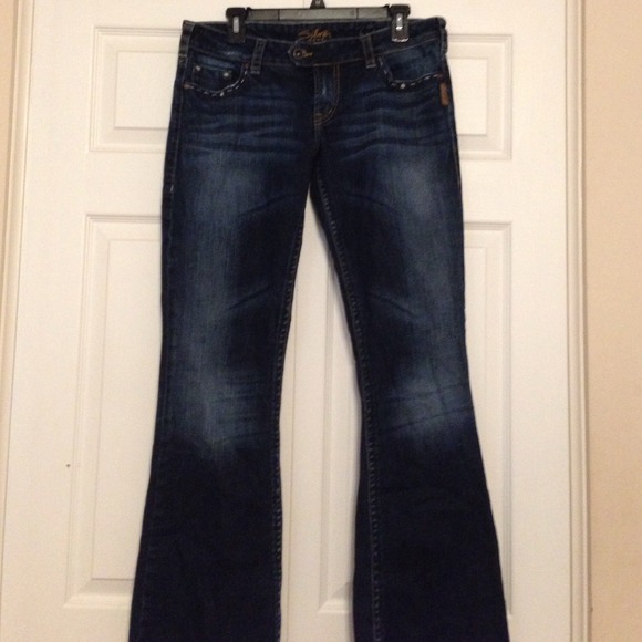 Make your butt look great in these