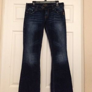 Make your butt look great in these