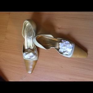 Very nice Gucci two-tone shoes