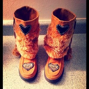 ❄️Eskimo Fur PomPom Mukluk Boots?⛄️