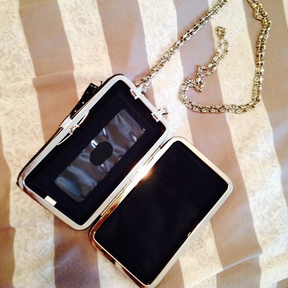 🚫bundled🚫Black clutch with chain strap! - Picture 2 of 3