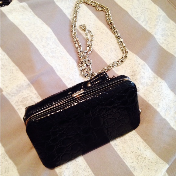 🚫bundled🚫Black clutch with chain strap! - Picture 3 of 3