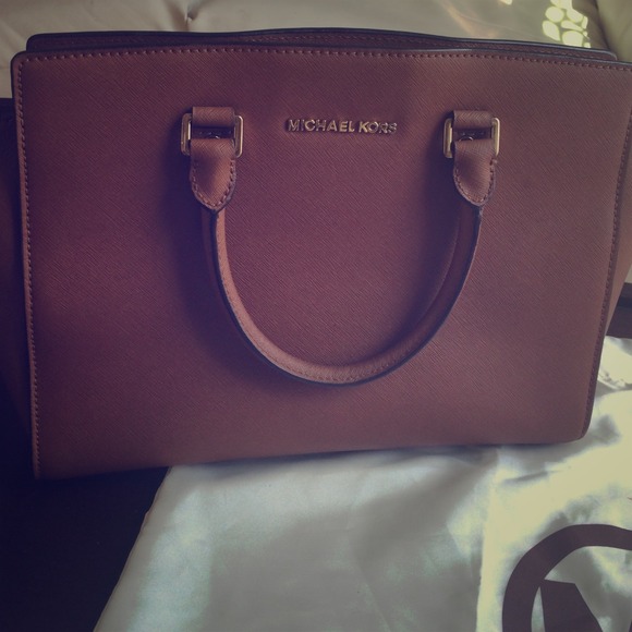 Micheal Kors bag