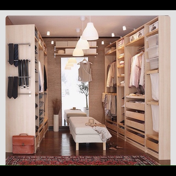 Emptying my closet... - Picture 2 of 3