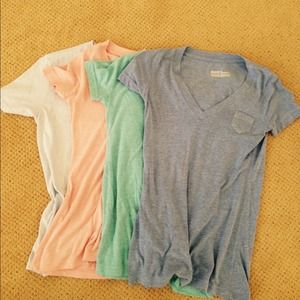 Lot of 4 mossimo tshirts. Pastel colors.