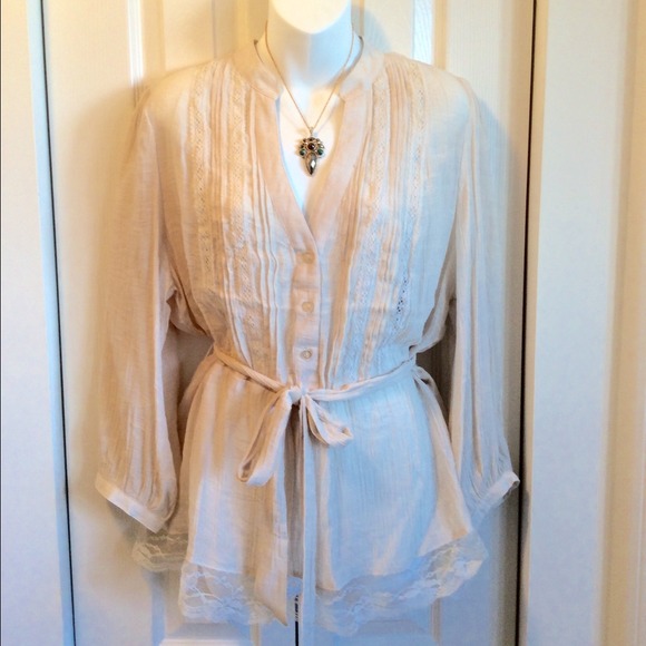 Gorgeous Boho style shirt.  Like new.