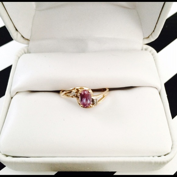 🙊Real 10k yellow gold alexandrite ring