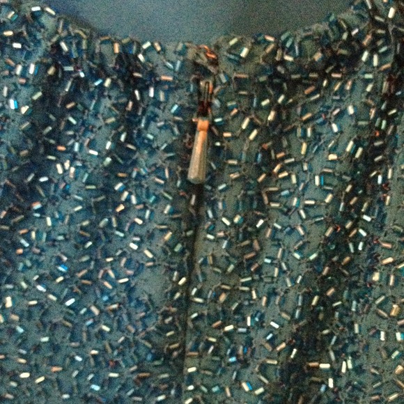 Sean Collection Beaded silk gown / Prom Dress - Picture 5 of 6