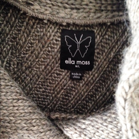 Ella Moss Fringe Poncho - Picture 3 of 4