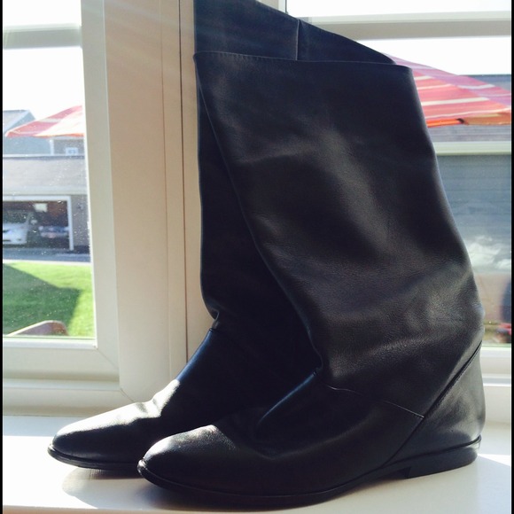 Vintage Nine West black leather boots