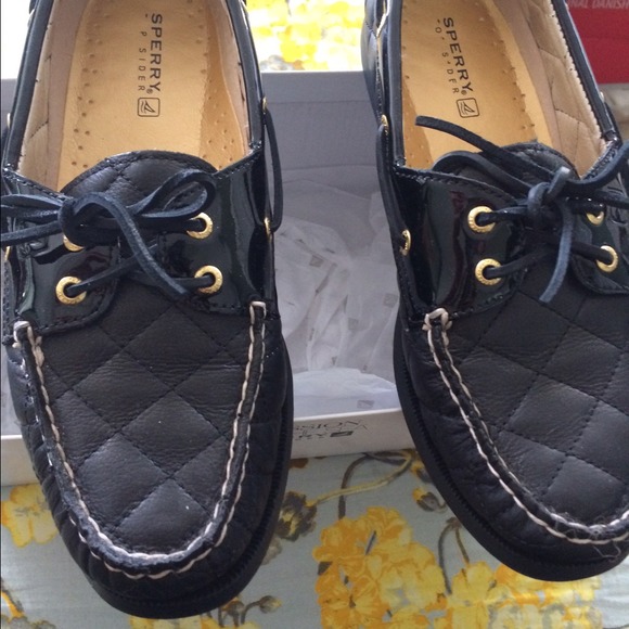 Black Sperry A/O quilted leather boat shoe sz 9.5