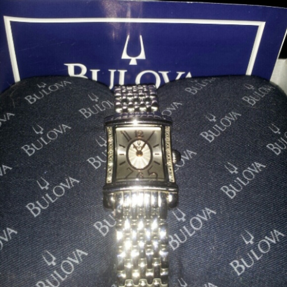 Authentic Bulova Woman's watch - Picture 2 of 3