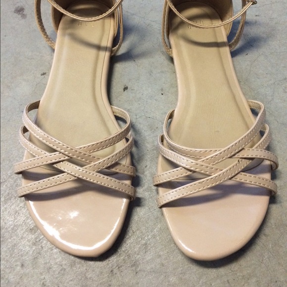 Gap sandals