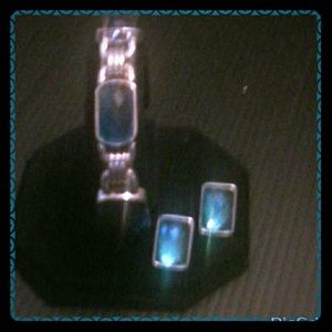 Bracelet and earring set