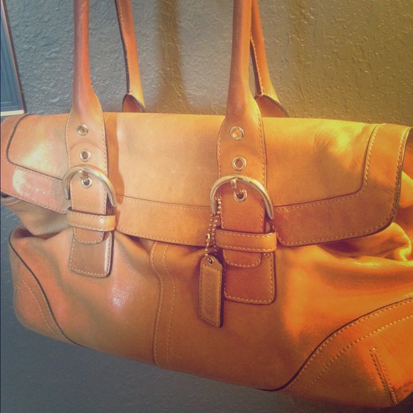 ❌❌❌SOLD❌❌❌Coach Authentic tan leather purse