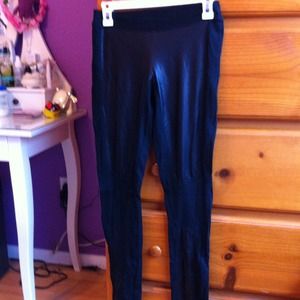 Leggings with pieces of faux leather