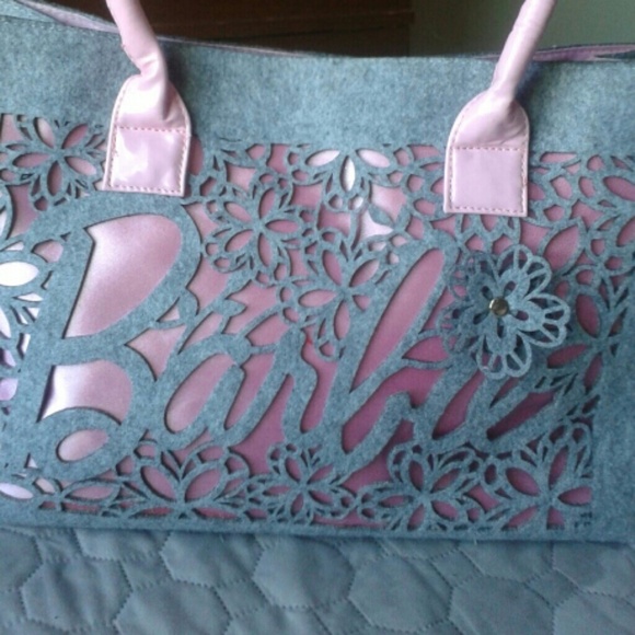 A cute barbie purse