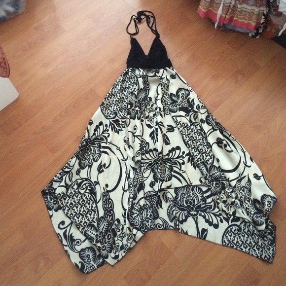 SOLD Flowy maxi dress halter