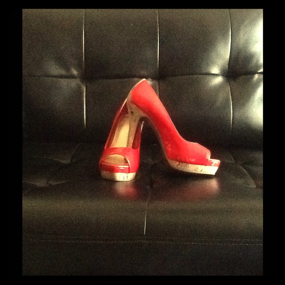 Red HOT Pumps