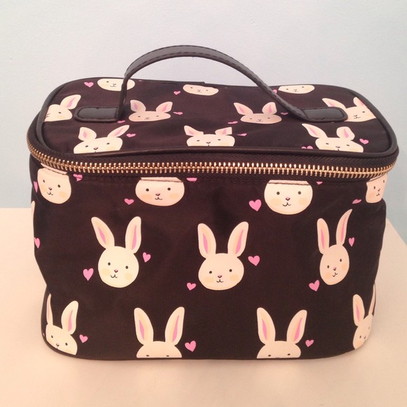 Cute bunny make up bag!