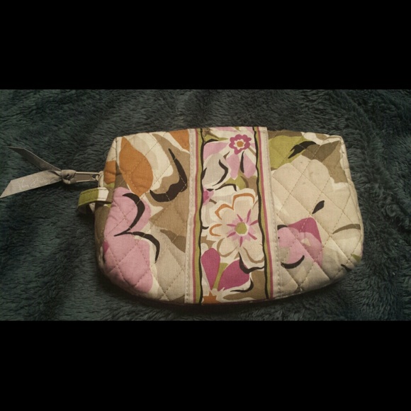 Sold on merc! Vera bradley makeup bag
