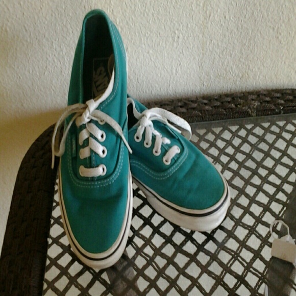 Turqoise lace-up Vans