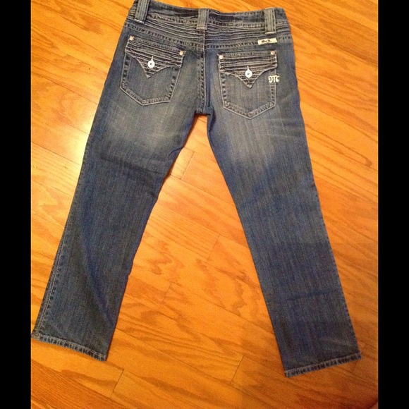 Miss Me Capri Jeans