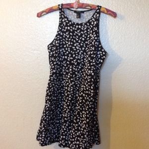 Forever 21 black and white floral skaters dress