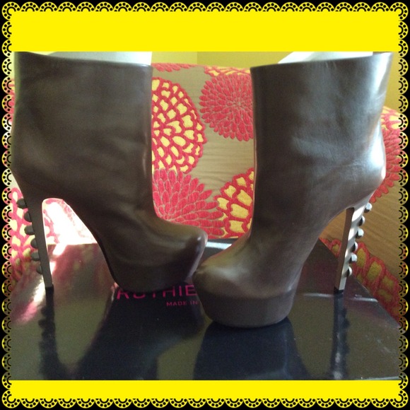 Authentic Ruthie Davis Bootie - Picture 9 of 9