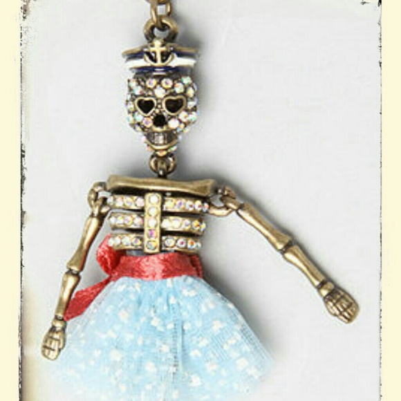 β‘πHOST PICKπ SKELETON BETSEY JOHNSONπ NECKLACE - Picture 5 of 8