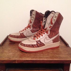 Limited edition Nike hi top dunks