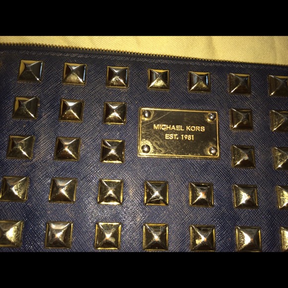 Super cute Michael Kors clutch/wallet