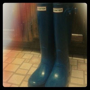 Lagoon Hunter rain boots ***Trading***