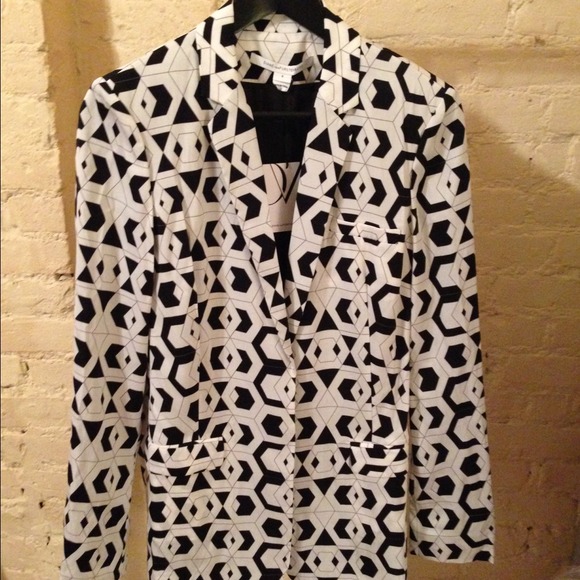 💝SOLD!!!💝 NWT - DVF Vint Silk blazer - Picture 2 of 4