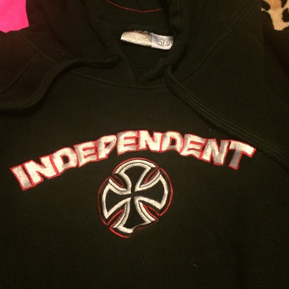 Independent Hoodie.