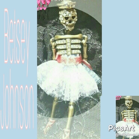 Betsey Johnson Jewelry - "✂️🎉HOST PICK🎉" BETSEY JOHNSON💀 NECKLACE