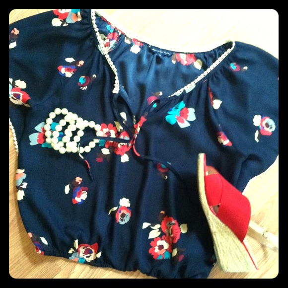 America Eagle Elastic Waist Blouse