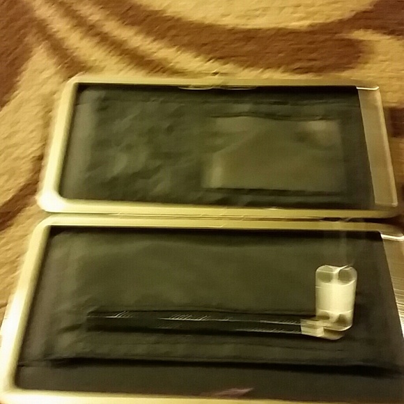 Wallet - Picture 2 of 4