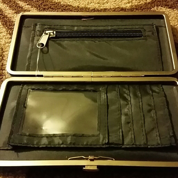 Wallet - Picture 3 of 4