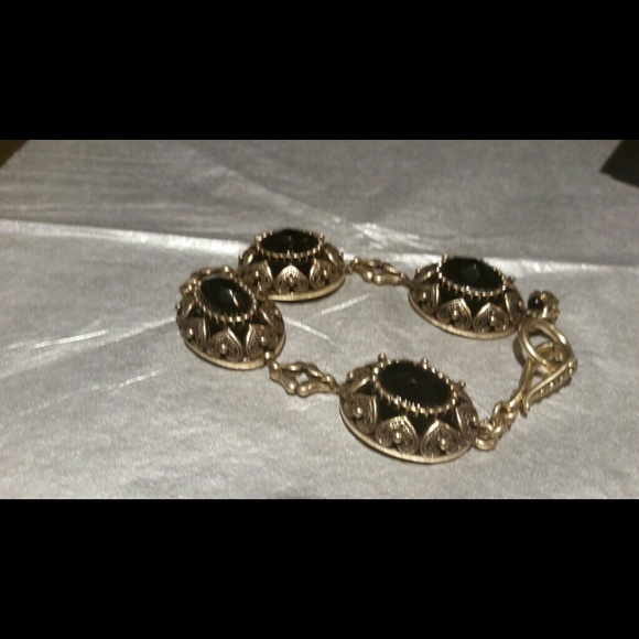 ๐๐Christmas Present๐๐ LUCKY~ GOLDTONE &BLACK ANTIQUE STATEMENT BRACELET~ - Picture 6 of 9