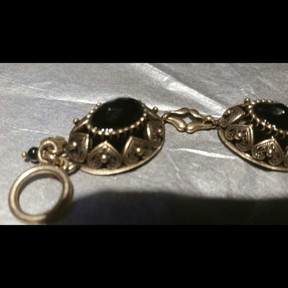 ๐๐Christmas Present๐๐ LUCKY~ GOLDTONE &BLACK ANTIQUE STATEMENT BRACELET~ - Picture 7 of 9