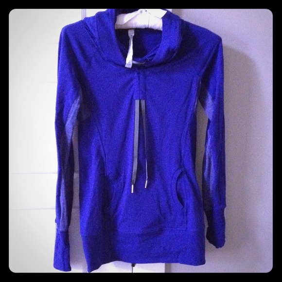 Lululemon Run Ambition Pullover/Bright Blue