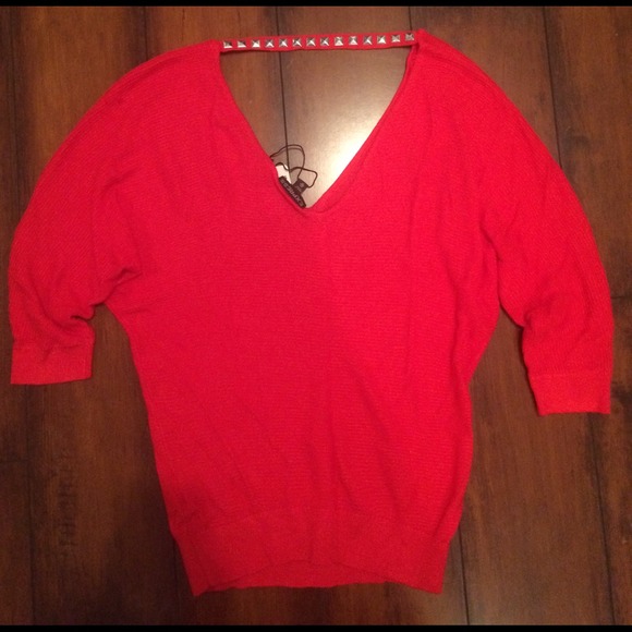 Express Red V neck blouse - Picture 2 of 2