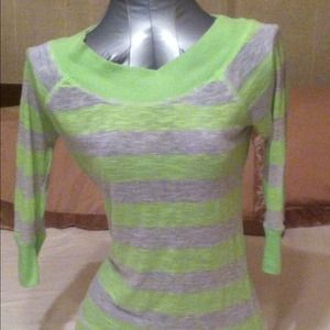 Striped mid length sleeve shirt