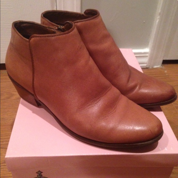 crown vintage tabitha