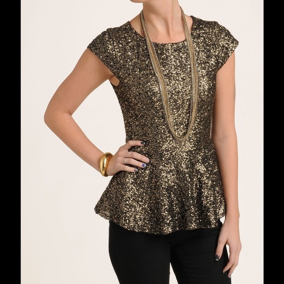 🎉HP 10/25🎉 Eros Apparel Sequin Peplum Top
