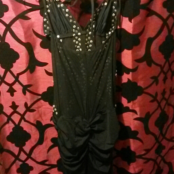 Dress - Picture 3 of 3