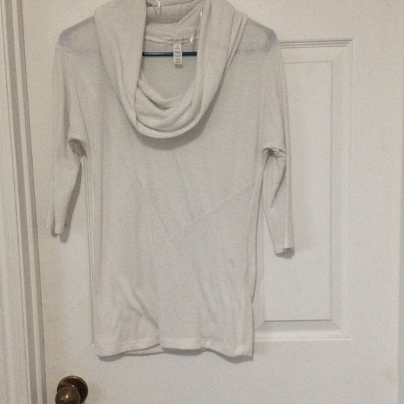 white loose turtle neck