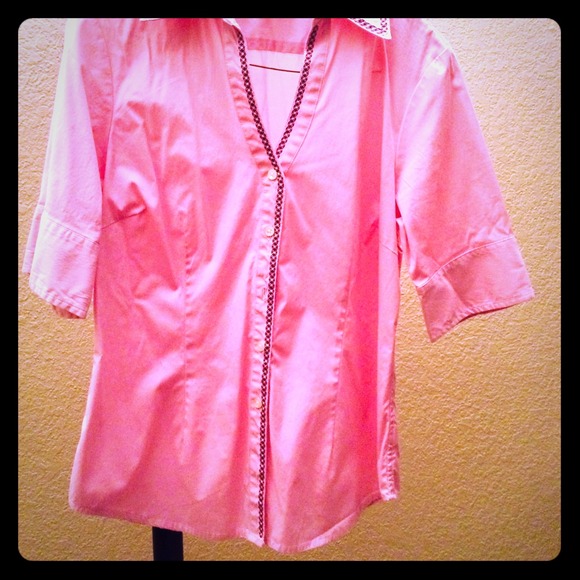 Pink button up top - Picture 1 of 2